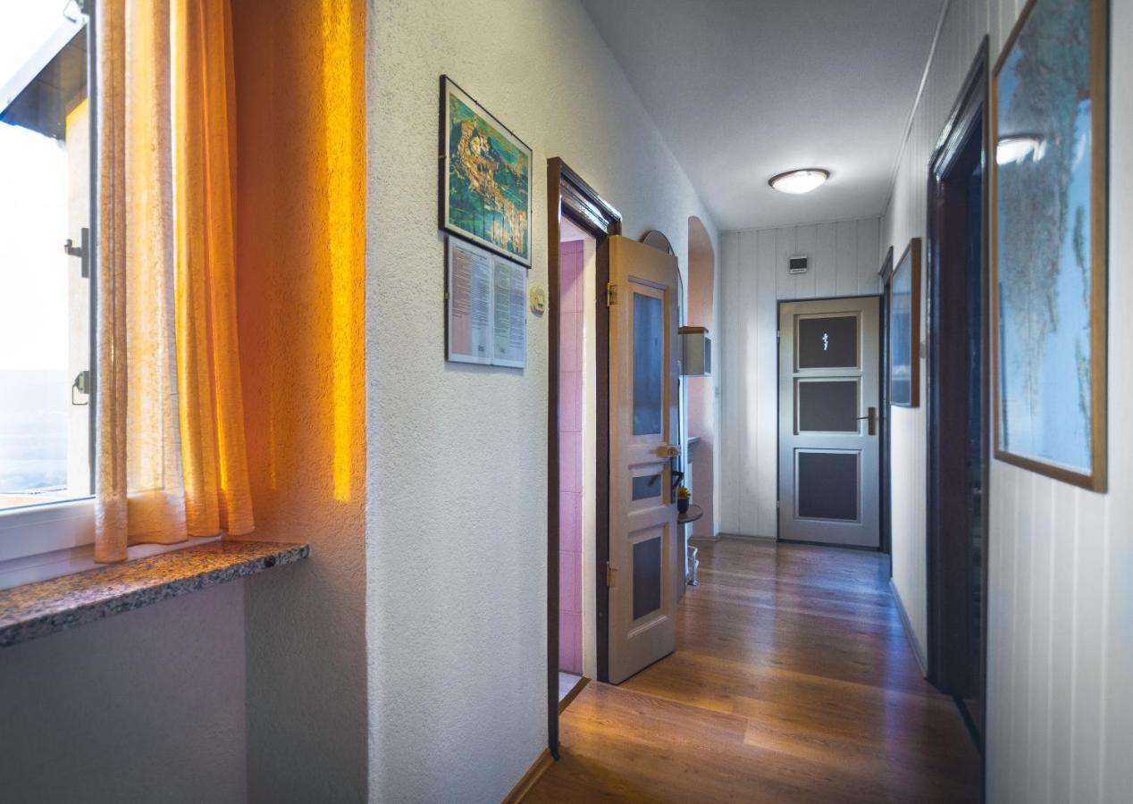 Guest House Nena Мотовун Екстер'єр фото